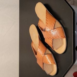 South Shore Tan Leather Slide Sandals 10M